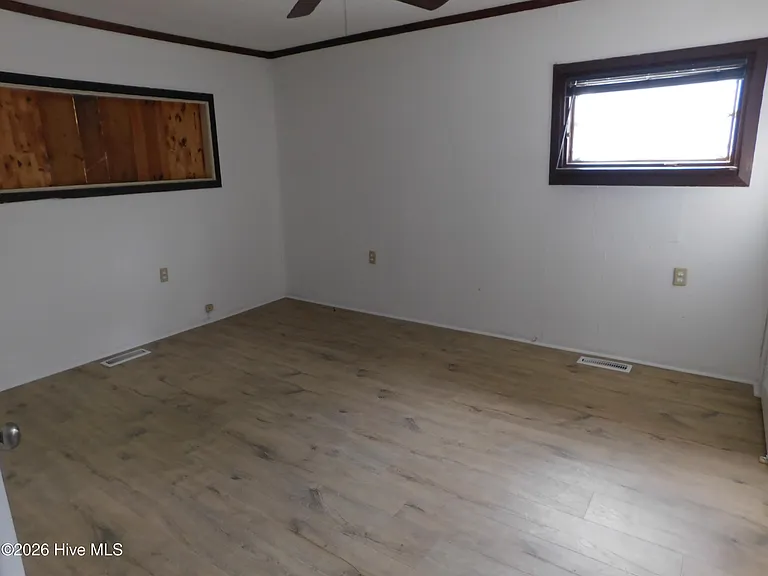 240 Dogwood Dr — Photo 12
