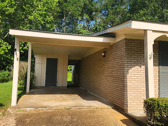 2nd image of 1035 Linden Dr