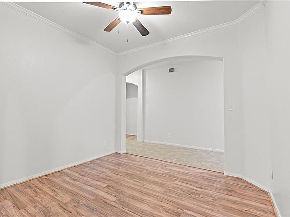 3rd image of 8911 Alcina Dr