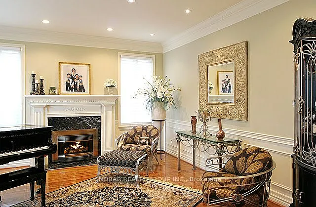 1426 Lorne Park Rd — Photo 21