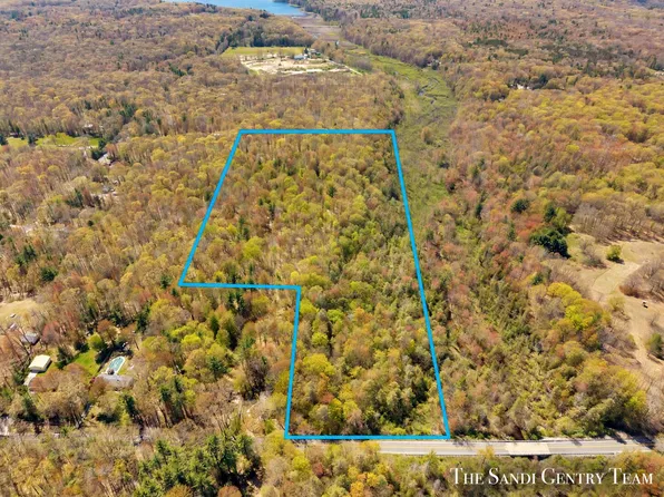 Orshal Rd, Whitehall, MI 49461