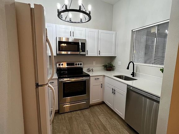 4th image of 6230 N 33rd Ave Unit 104
