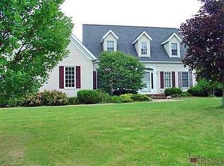 8709 Seasons Rd, Streetsboro, OH 44241