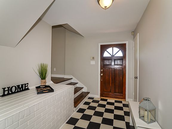 Entry Foyer