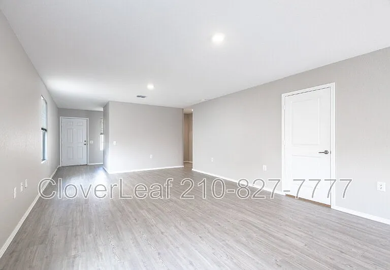 13330 Dutra Rd — Photo 9