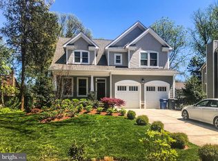 2111 Grayson Pl, Falls Church, VA 22043