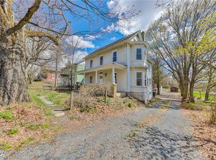 589 S Delaware Dr, Mount Bethel, PA 18343