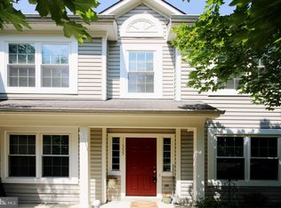 11555 Dunloring Dr, Upper Marlboro, MD 20774