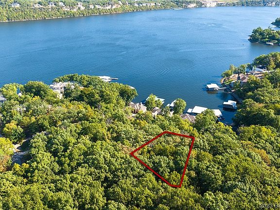 5th image of 493 Grand View Dr