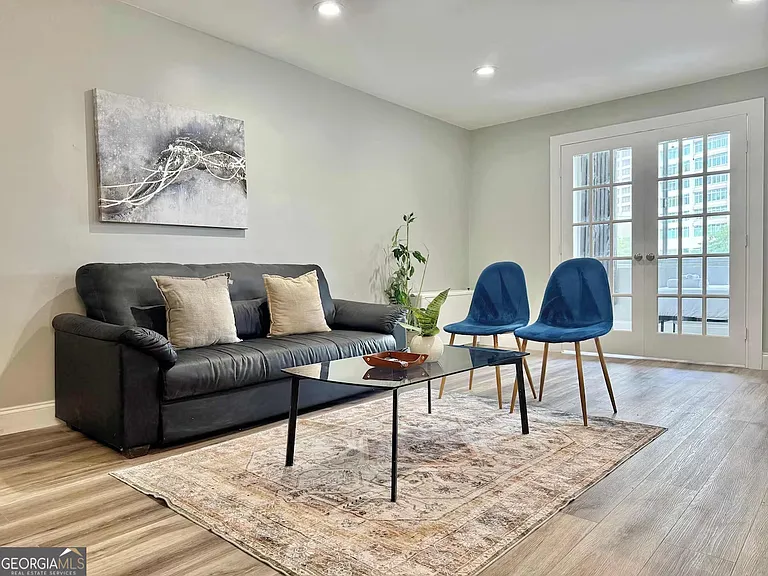 215 Piedmont Ave NE #301 — Photo 2