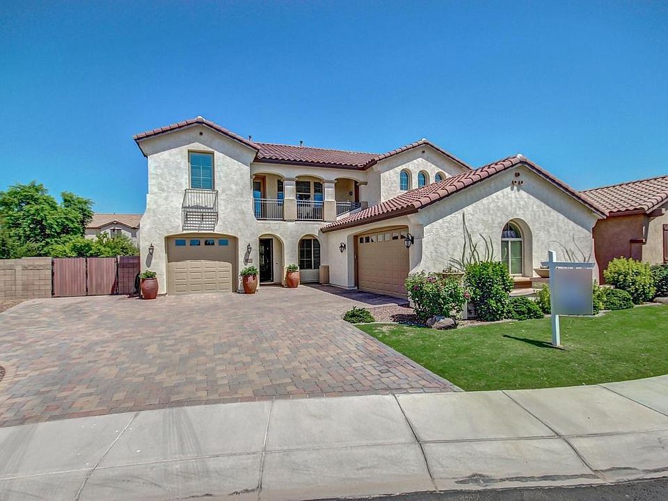 1st image of 592 W Zion Pl