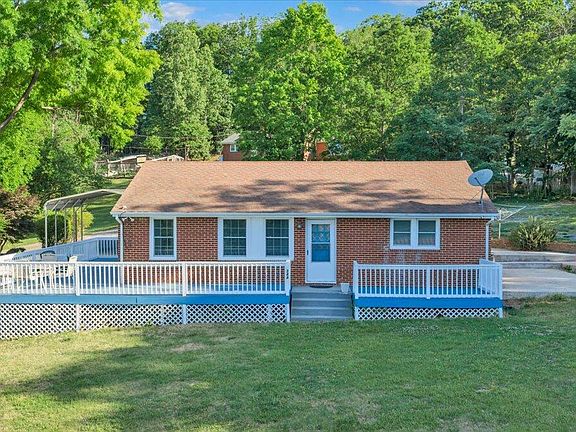 3rd image of 344 Hillview Ln