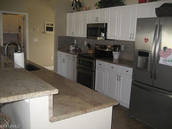 5th image of 608 NW 19th Ave