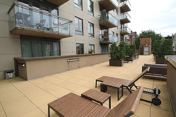 Rented by Corcoran | media 23