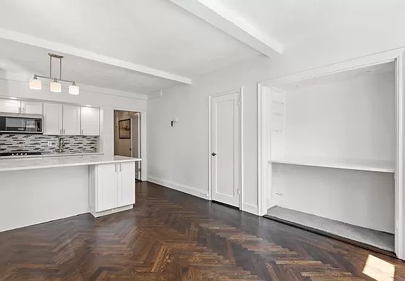 2nd image of 400 E 59th St APT 9H