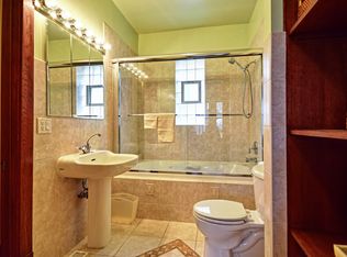 2215 W Montrose Ave APT 1, Chicago, IL 60618