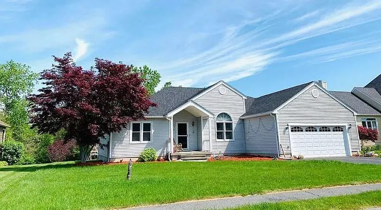 6 Egret Cir — Photo 1