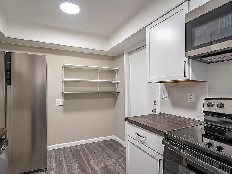 2364 Brentnell Blvd — Photo 8