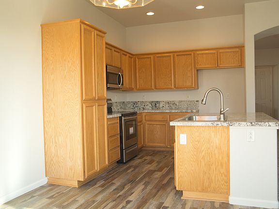 2nd image of 1286 Cimmeron Way
