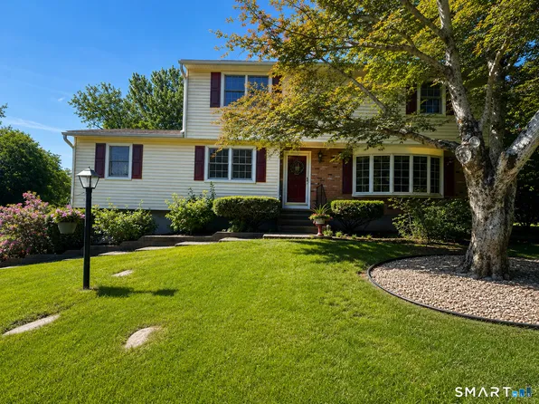82 Spoke Drive, Shelton, CT 06484