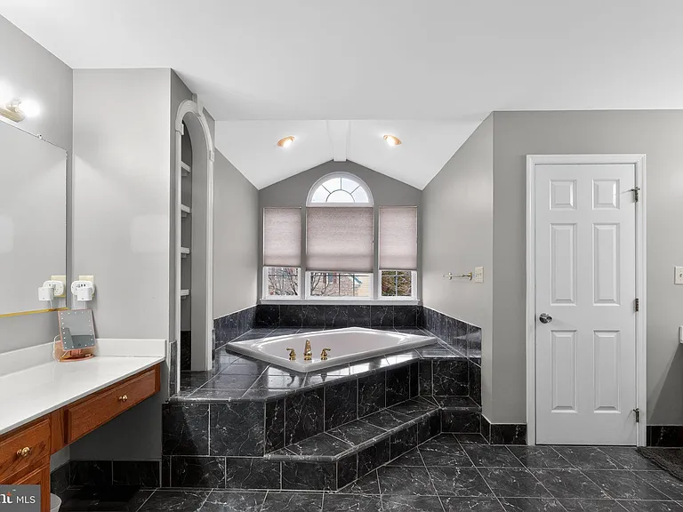 11433 Seneca Forest Cir — Photo 33