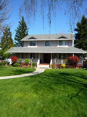 2420 Alamo Ave photo 1