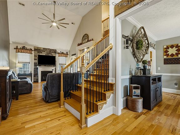 2nd image of 5 Bartlett St