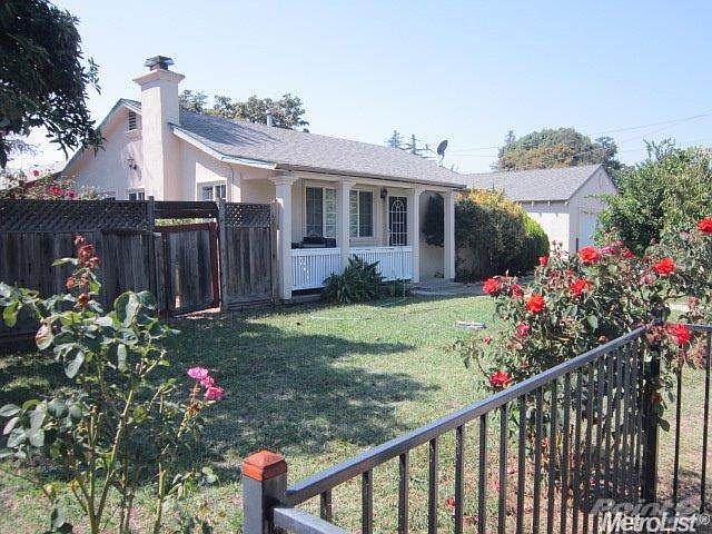 1st image of 601 Cummins Way