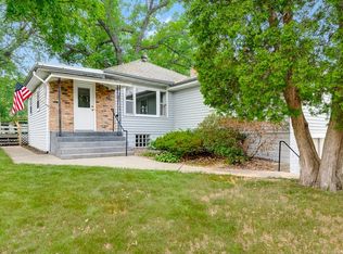 40 Lakeview Ave, Tonka Bay, MN 55331