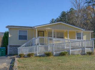 16 Timbers Edge Ln, Fairview, NC 28730