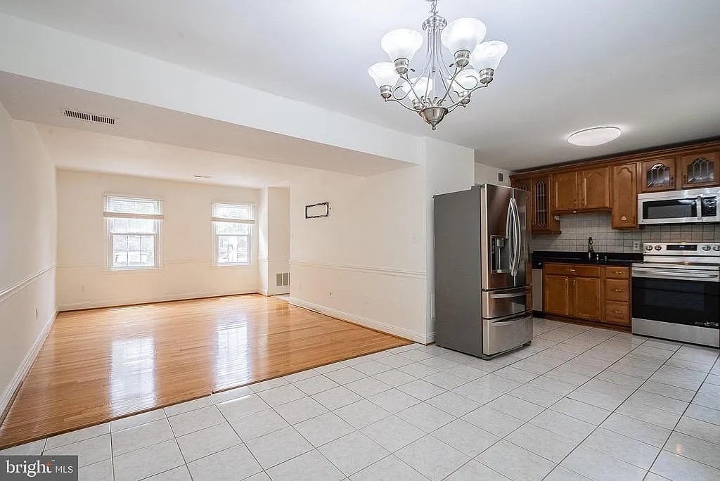 3 bed, 3.5 bath, 1540 sqft, $2,949 — Photo 4
