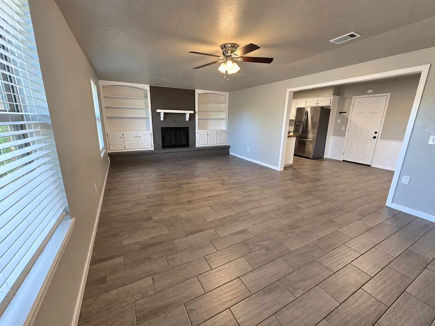 3 bed, 1355 sqft, $1,700 — Photo 3