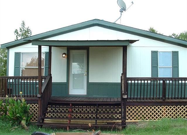 1st image of 263 Sunny Oaks Dr