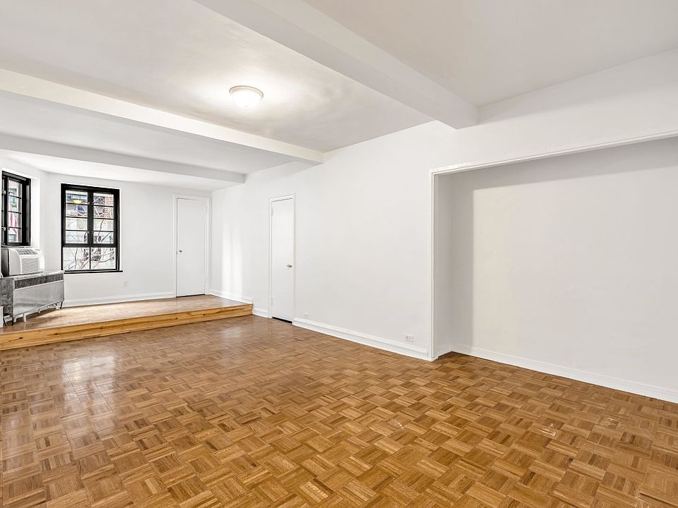 1st image of 307 E 44th St APT 214