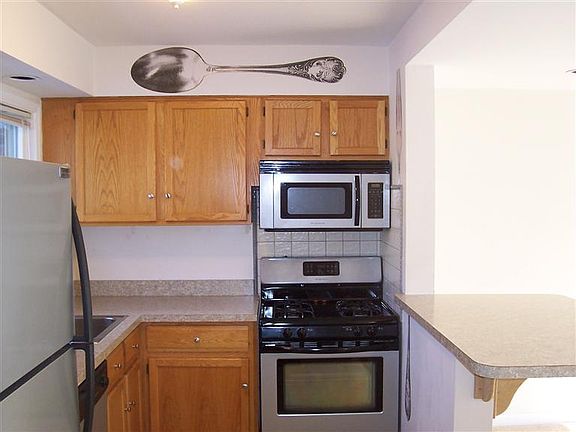 4th image of 322 Hartman Ln