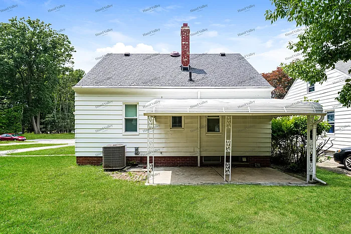 5493 Thomas St — Photo 13