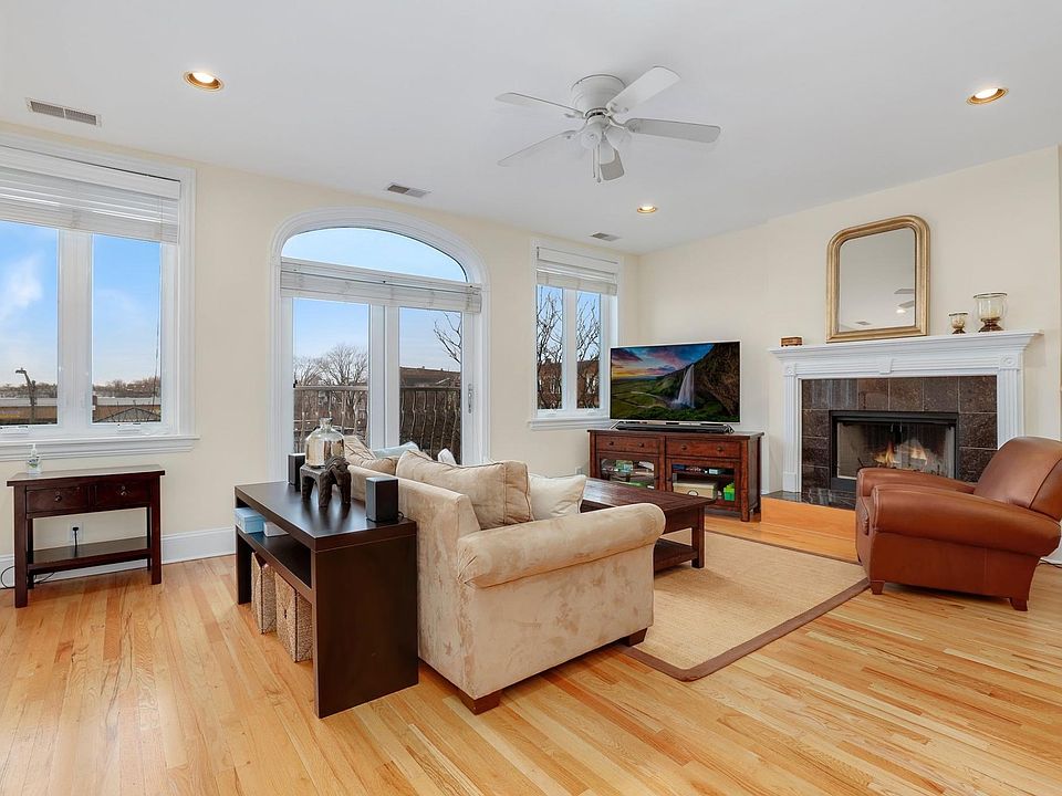 1st image of 3017 N Ashland Ave APT 3N