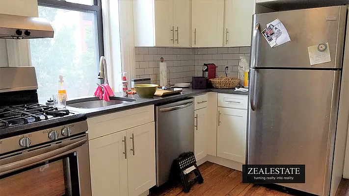 Rented by ZealEstate Group Inc | media 37