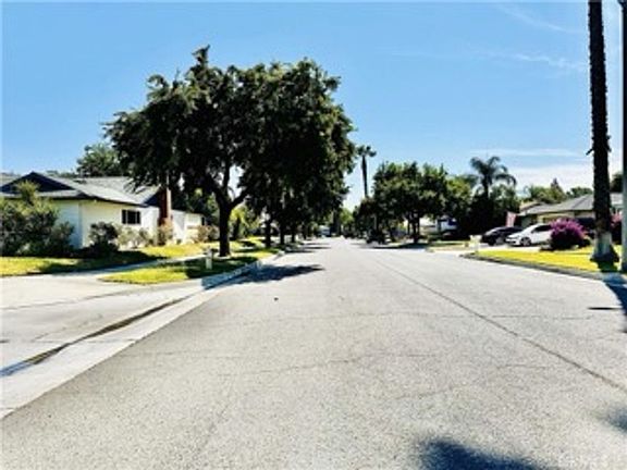 2nd image of 3460 Nutmeg Cir