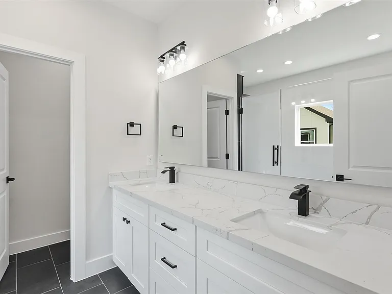 9405 Hammerly Blvd #B — Photo 20