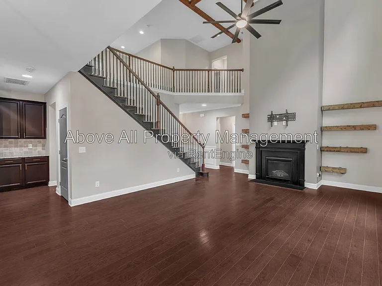 8313 Henderson Rd — Photo 14