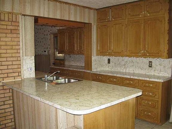 5th image of 8513 Parkfield Dr