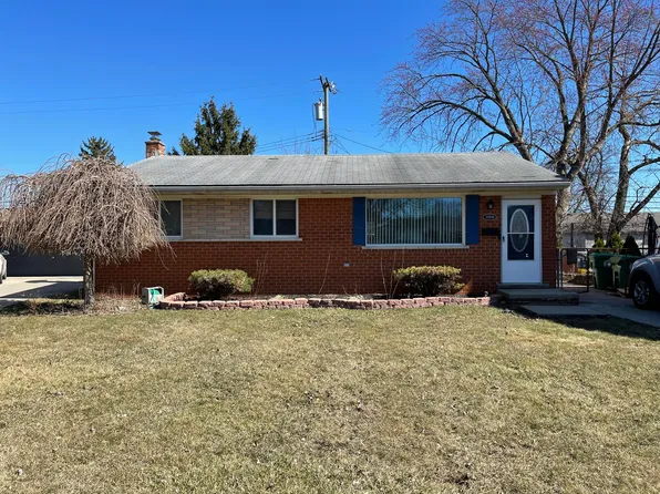 30906 Dover St, Garden City, MI 48135