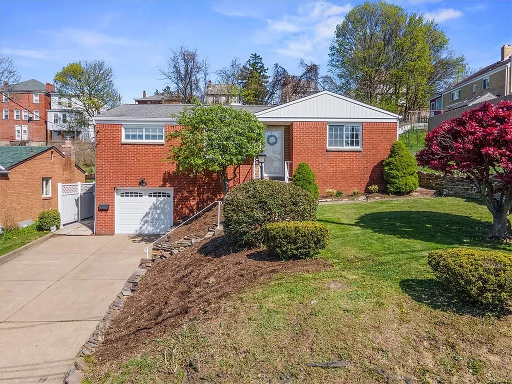 464 Brinwood Ave photo 1