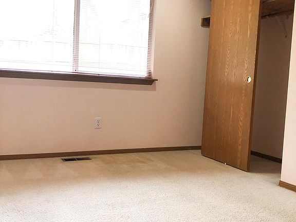 3rd image of 10304 Interlaaken Dr SW