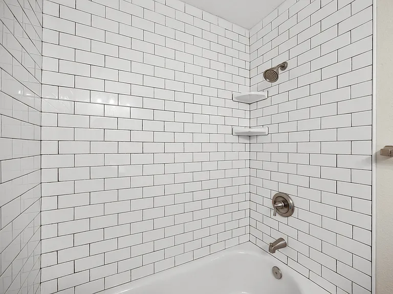 138 Hobson Ln — Photo 39