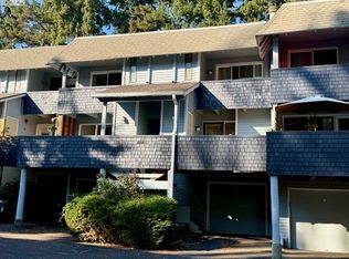 19675 NW Quail Hollow Dr, Portland, OR 97229