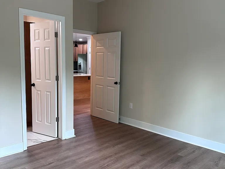 1734 McHenry Ave — Photo 43