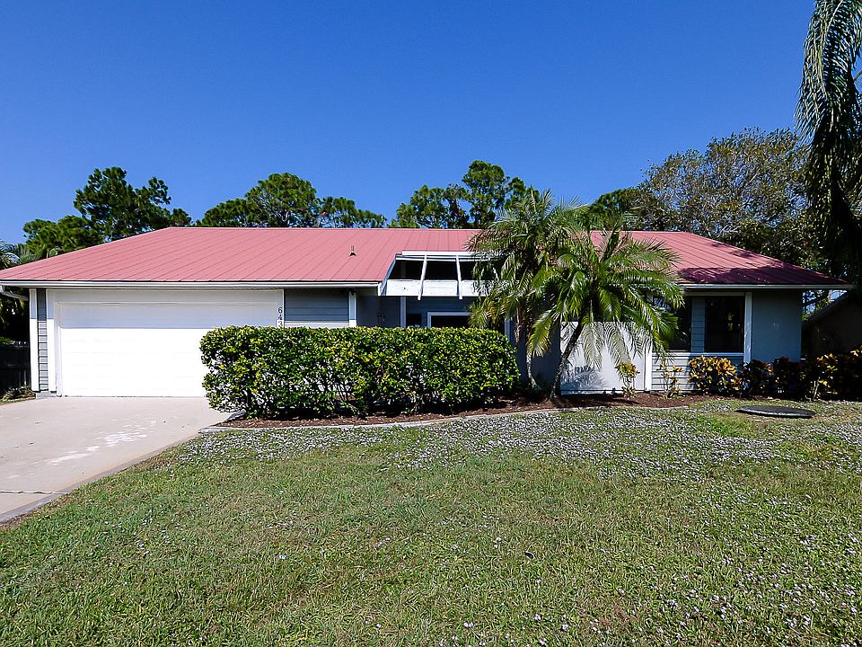 1st image of 643 SE Starfish Ave