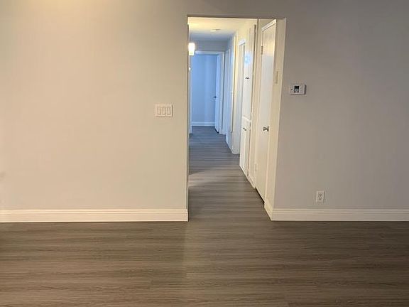 2nd image of 5822 Los Angeles Way